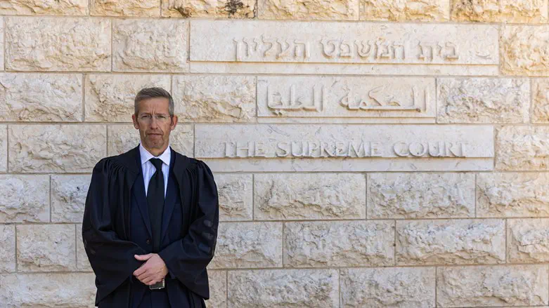 עורך הדין יוסי פוקס