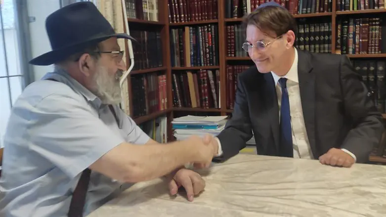 בועז ביסמוט והרב ד"ר אליהו רחמים זייני