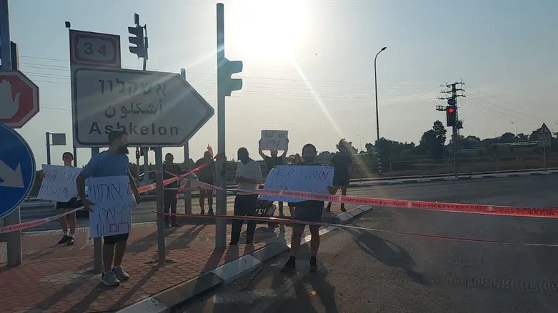 תושבי שדרות מפגינים