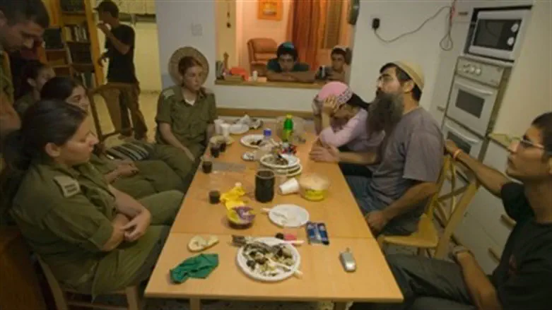 לקראת פינוי