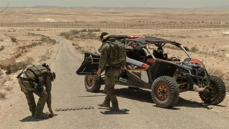Off-road anti-terror response vehicle