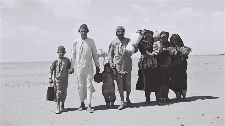 Yemenite Jews flee their homes