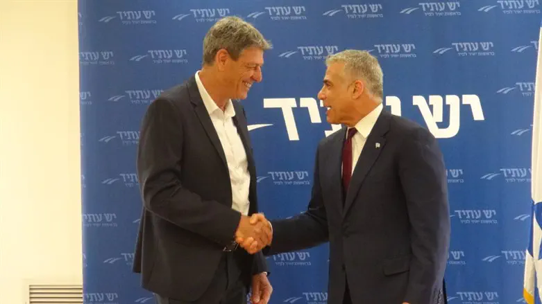 לפיד ורם בן ברק במסיבת העיתונאים