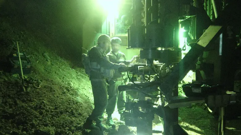 Силы ЦАХАЛ уничтожают террористический тоннель