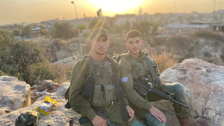 Kfir soldiers