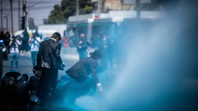 הפעלת מכת"זית בהפגנת חרדים קיצונים