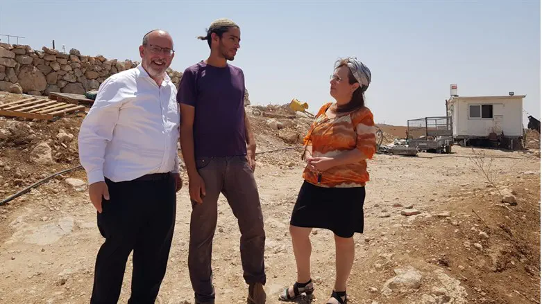 רחלי צינקין, אלישיב נחום, הרב דוד פיין