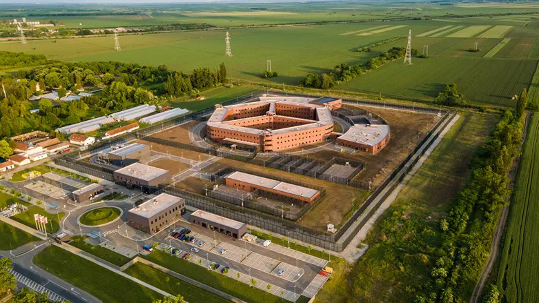 בית כלא מודרני