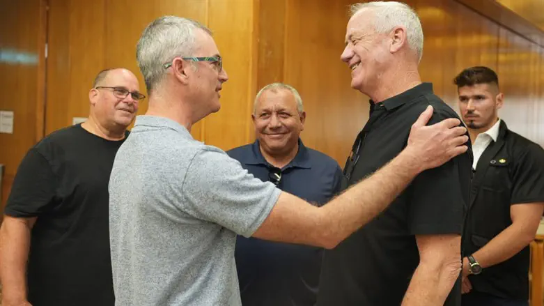 איזנקוט וגנץ בעוטף עזה