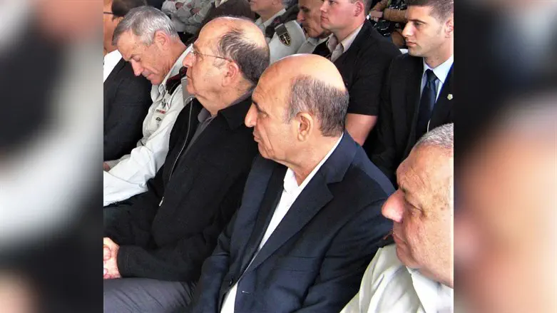 הרמטכ"לים לשעבר גדי איזנקוט, שאול מופז, בוגי יעלון ובני גנץ