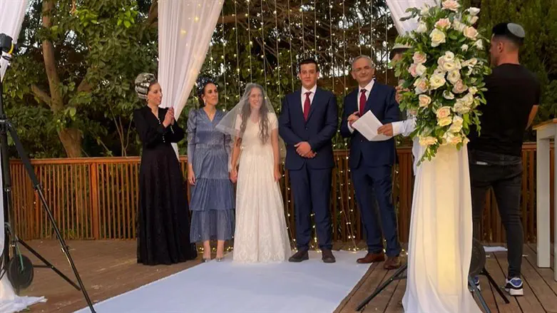 שי אלון בחתונת בנו