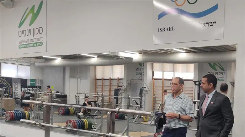 שגריר בחריין בביקור במכון וינגייט