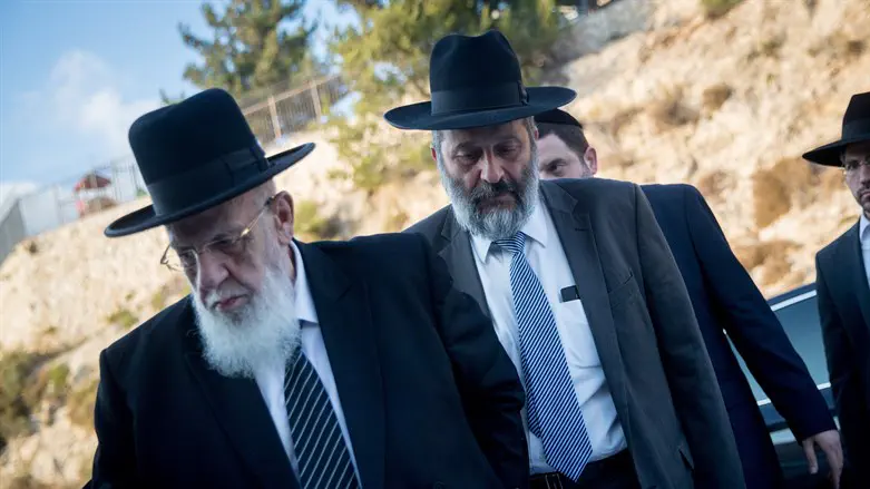 חכם שלום כהן ואריה דרעי