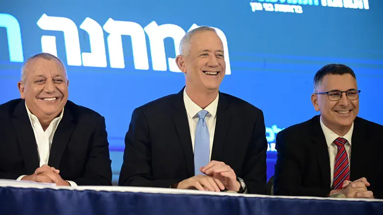 בני גנץ עם איזנקוט וסער