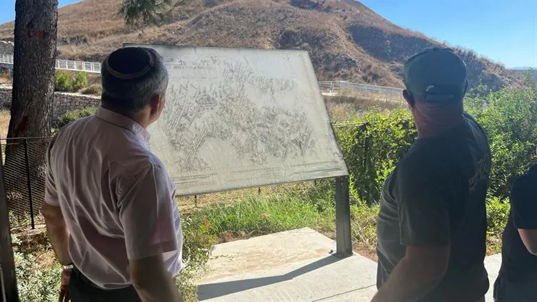 זאב אלקין בתל לכיש