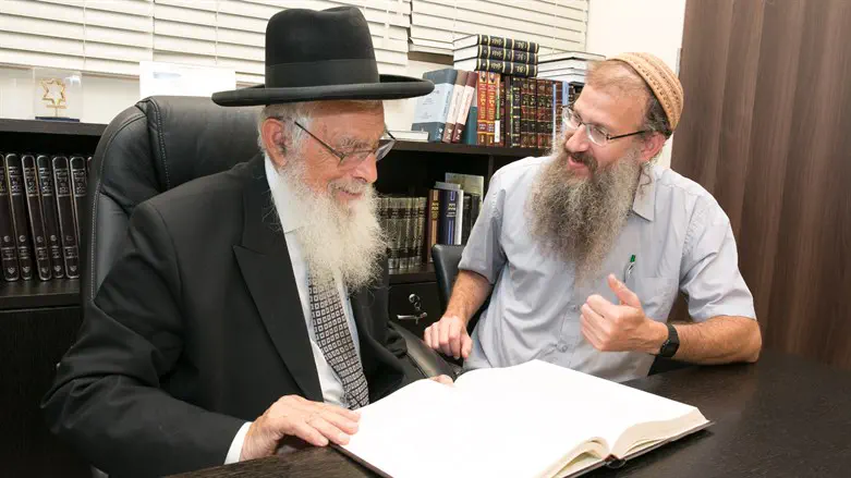 הרב ארל'ה הראל עם הרב יעקב אריאל