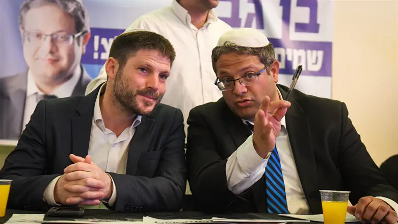 Bezalel Smotrich (L) and Itamar Ben-Gvir (R)