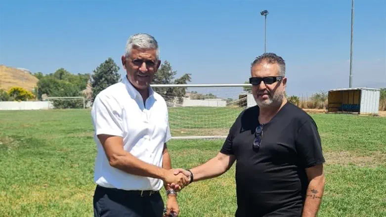 ראש המועצה סויסה עם המנהל המקצועי חטואל