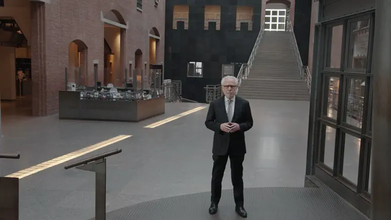 CNN anchor Wolf Blitzer tours the U.S. Holocaust Memorial Museum in Washington, D.C.