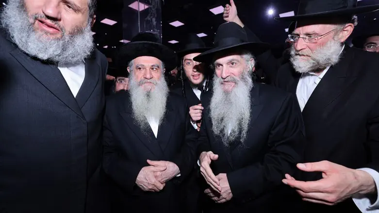 במעמד החופה