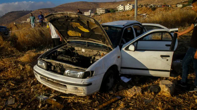 Car used by Israeli civilians to reach Joseph's Tomb