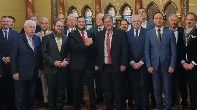 זוהי סגירת מעגל אישית וערכית עבורי להיות כאן איתכם