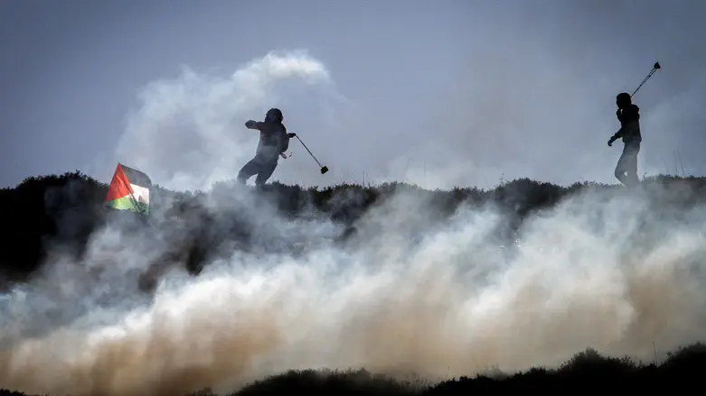 Arab rioters, Archive