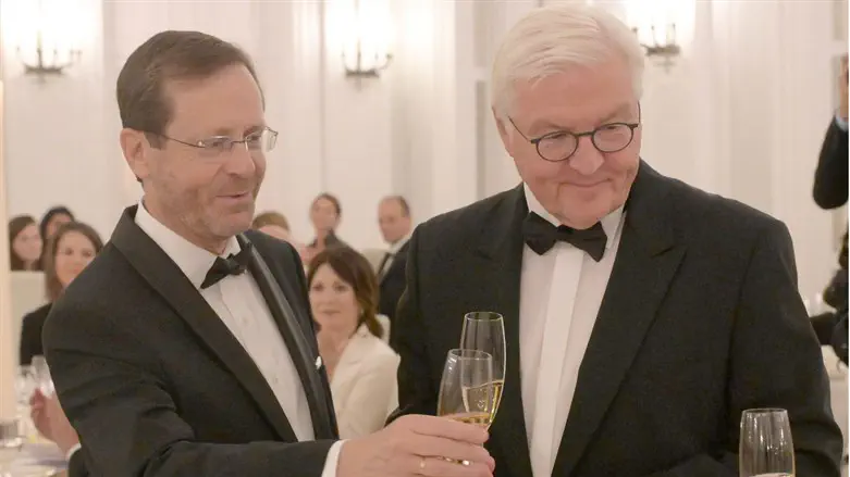 Herzog and Steinmeier at dinner in Berlin