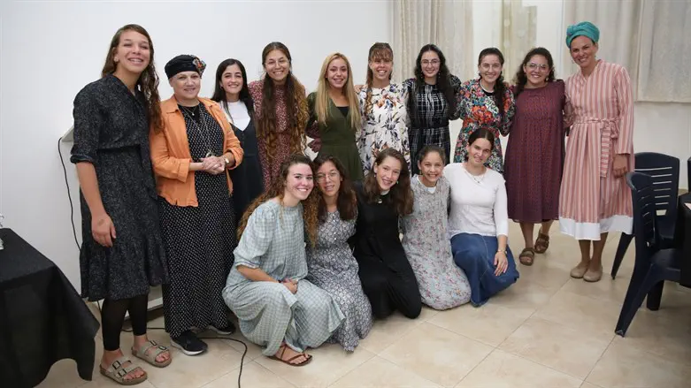 בחורף ובקיץ, בכל השבתות והחגים
