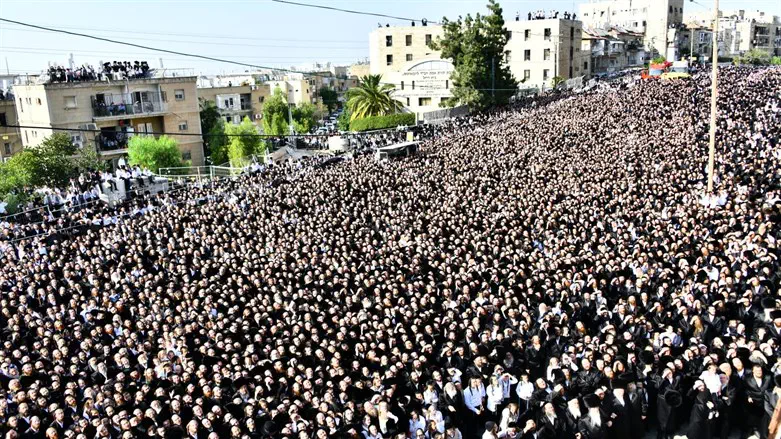 ההמונים במעמד החופה