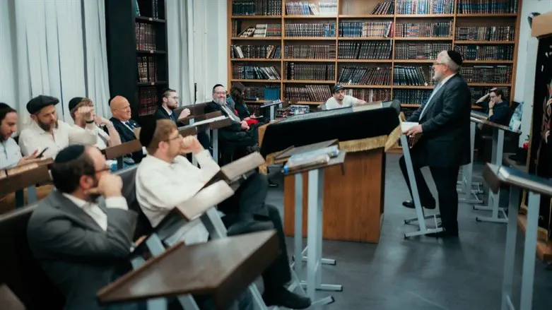 הרב גולדשמידט מוסר שיעור בברלין