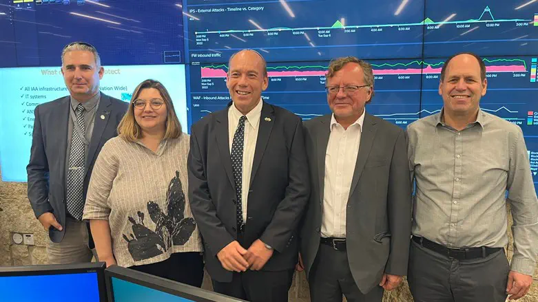 מבקר המדינה מתארח במשרד התחברוה