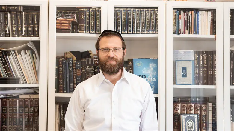 דן טיומקין