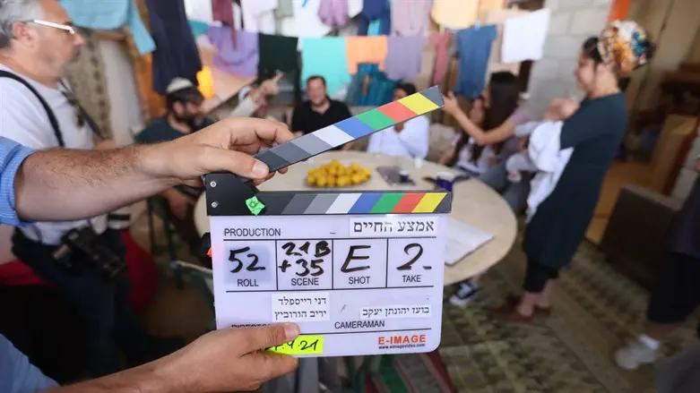 תמכה ביותר מ־70 סרטים עד היום. צילומי סרט במימון הקרן