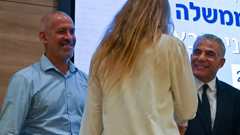 יאיר לפיד ורונן בר