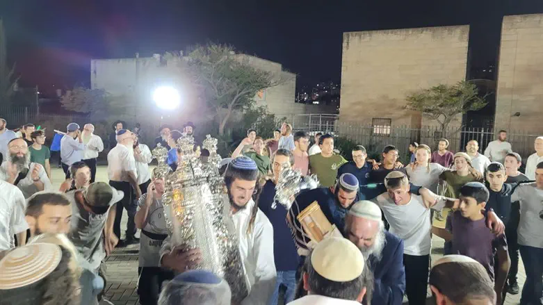 Rabbi Yehoshua Shapira and Yinon Ariel