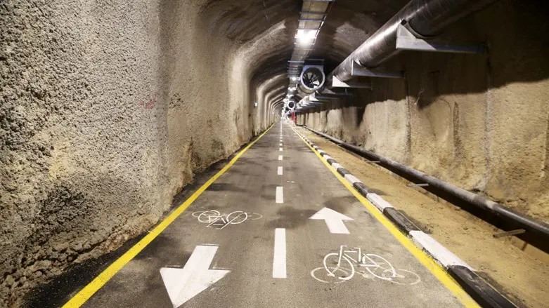 מסלול מודרני ומטופח לרכיבה