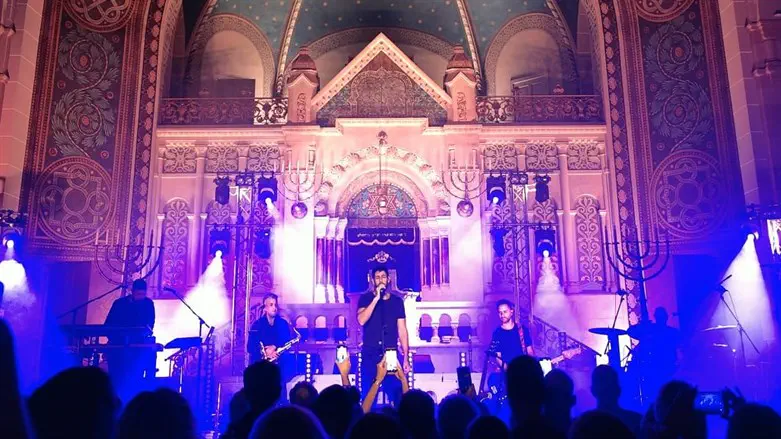 עידן עמדי בברלין