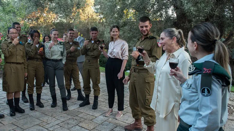 המפגש בבית הנשיא