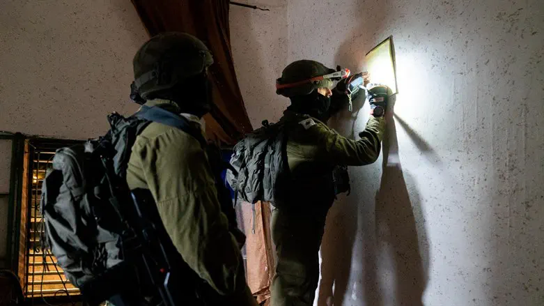 פעולות המיפוי בבתי המחבלים