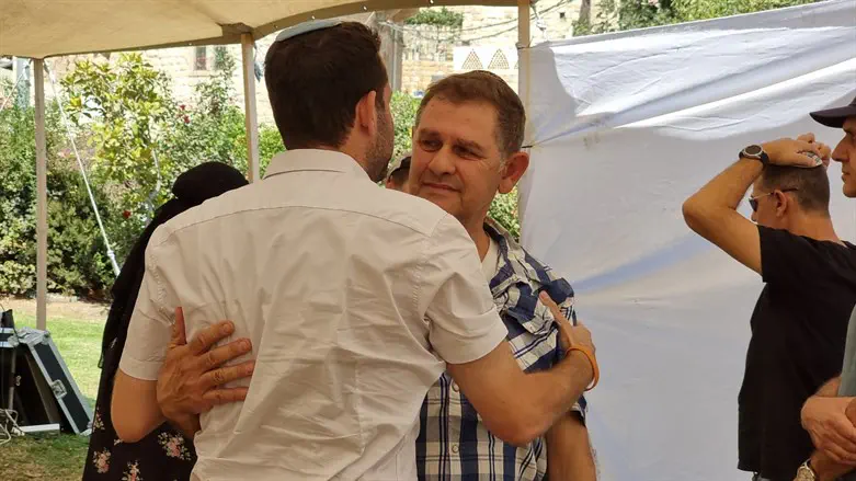 יוסי דגן בהלווית אליקים העצני