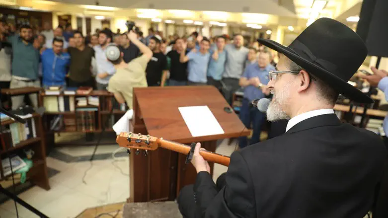 הרב הלל פלאי
