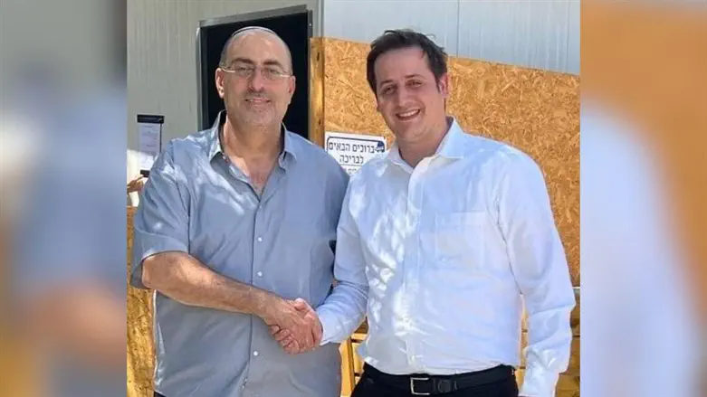 אלחרר עם ואטורי