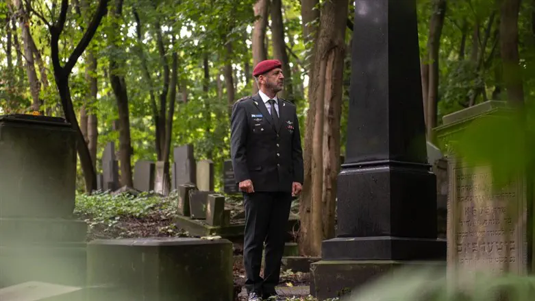 הרמטכ"ל בפולין