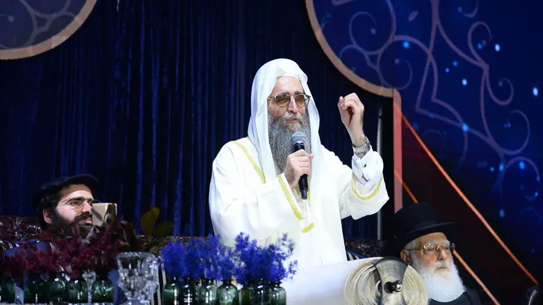 הרב פינטו במעמד