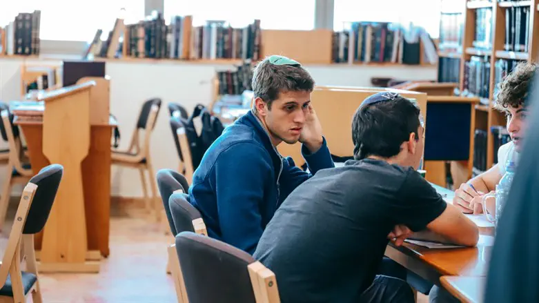 הצד הנותן או המקבל?