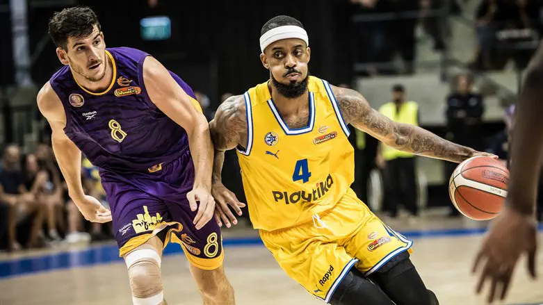 לורנזו בראון מול חולון