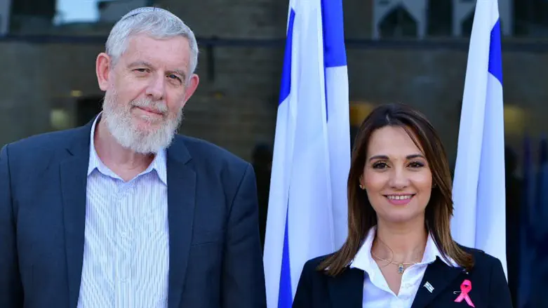 הרב פרופסור יהודה ברנדס עם שרת החינוך