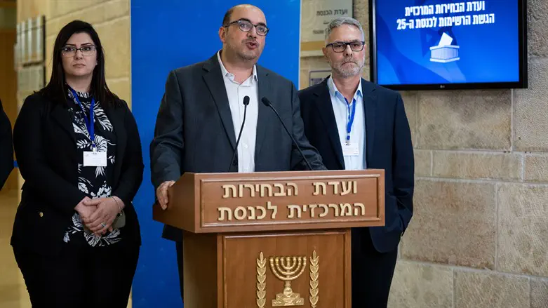 חברי בל"ד בוועדת הבחירות