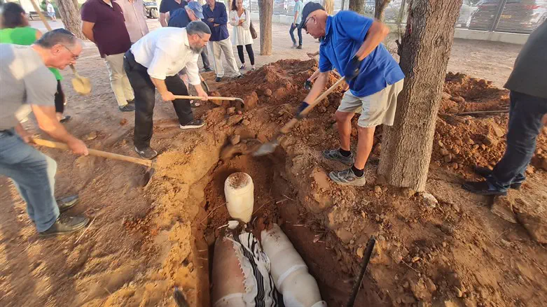 Похороны свитков Торы